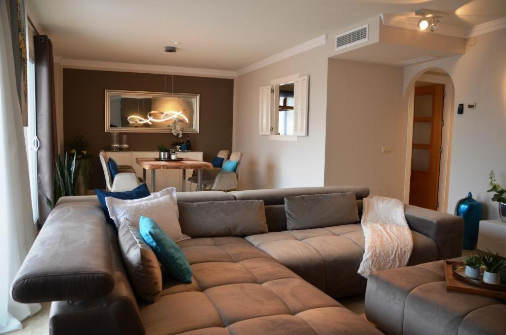 Penthouse Mit Privatem Jacuzzi In Marbella - La Mairena Apartment Ojen Bagian luar foto