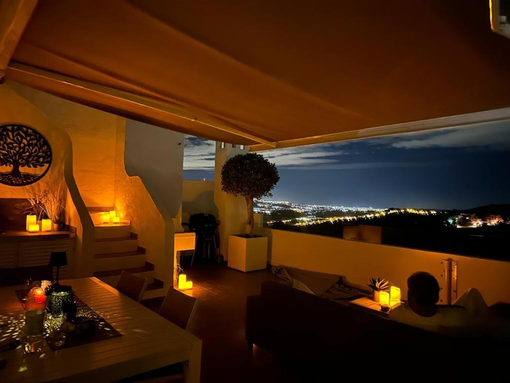 Penthouse Mit Privatem Jacuzzi In Marbella - La Mairena Apartment Ojen Bagian luar foto